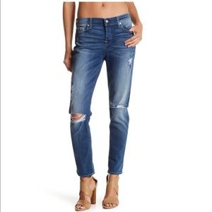 7FAMK Josefina Distressed Boyfriend Jean